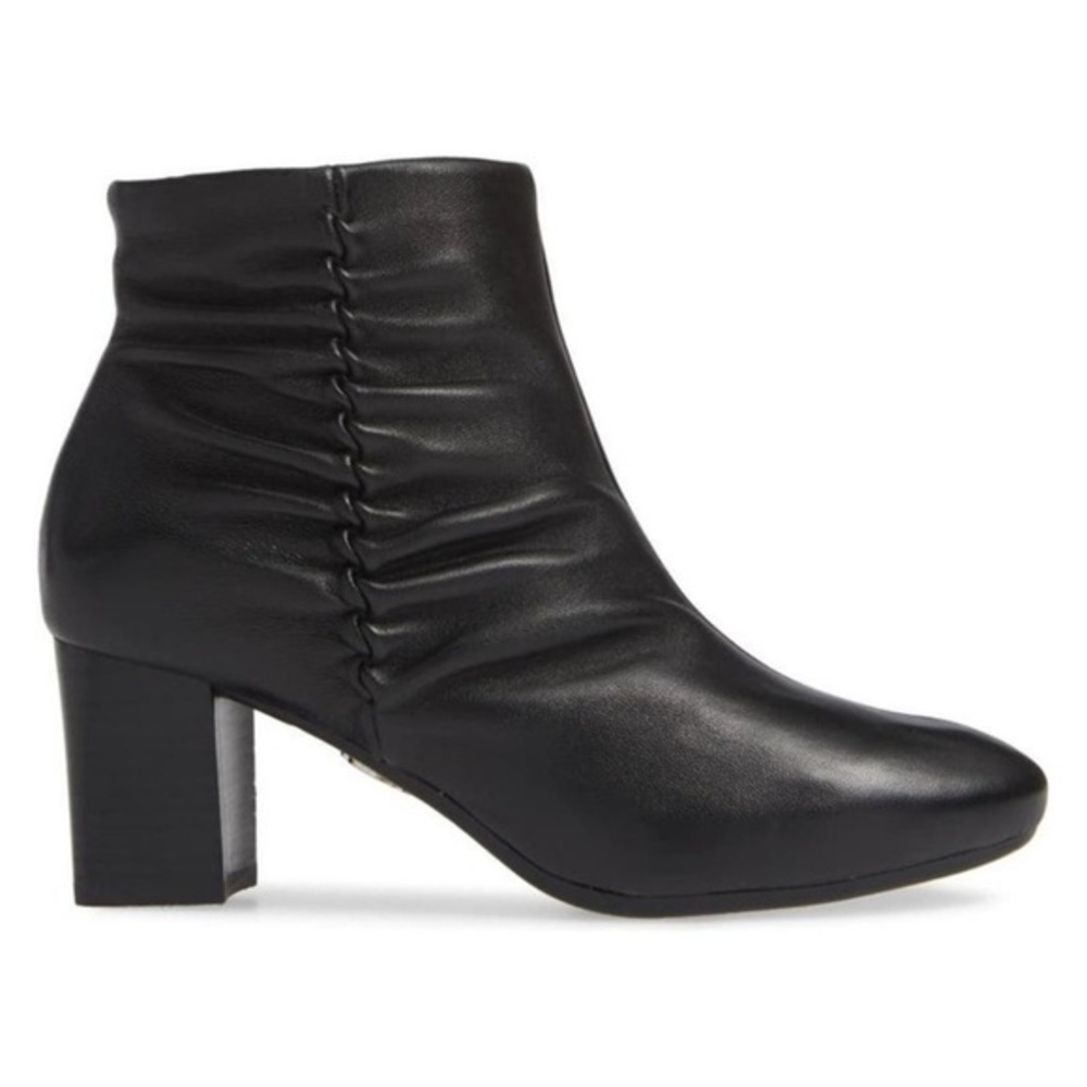 NWOB! Bettye Muller Concept Deena Leather Ruched Side Zip Leather Ankle Booties